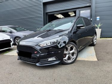 Ford Focus 2017 2.0 250 ST*RECARO*GPS*XENON