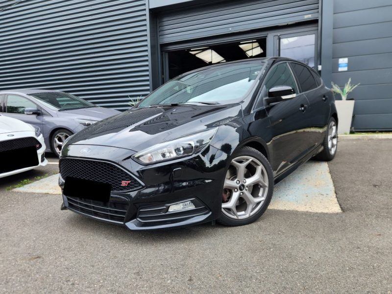 Ford Focus 2017 2.0 250 ST*RECARO*GPS*XENON