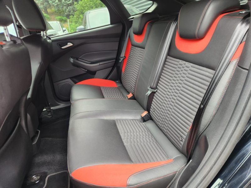 Ford Focus 2017 2.0 250 ST*RECARO*GPS*XENON