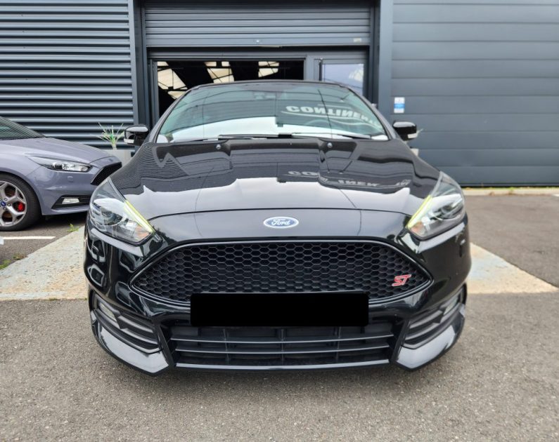 Ford Focus 2017 2.0 250 ST*RECARO*GPS*XENON