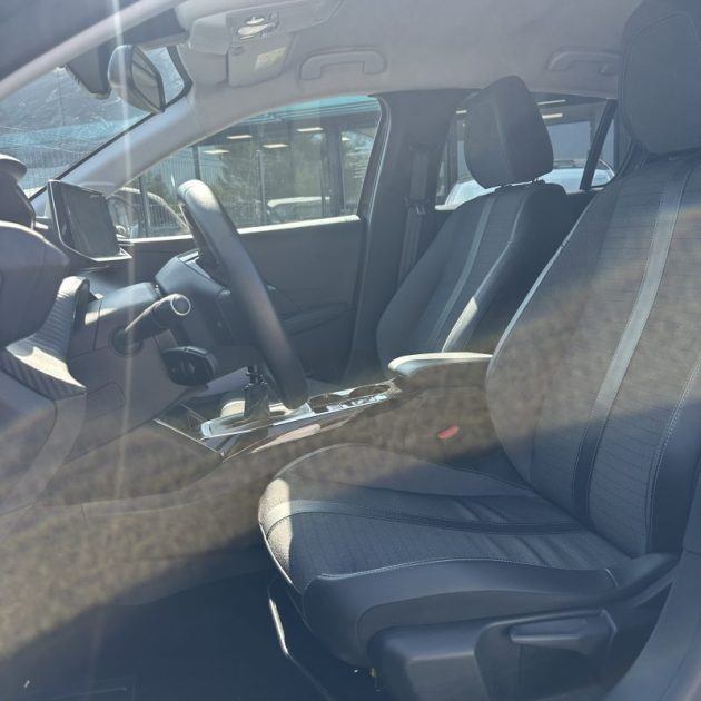 PEUGEOT 208 1.5 BLUE HDI 100 cv ALLURE Garantie 12 mois