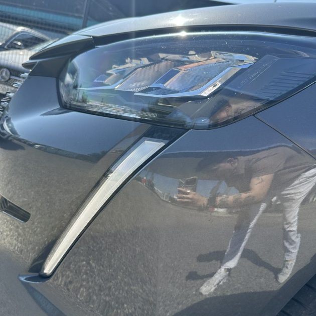 PEUGEOT 208 1.5 BLUE HDI 100 cv ALLURE Garantie 12 mois