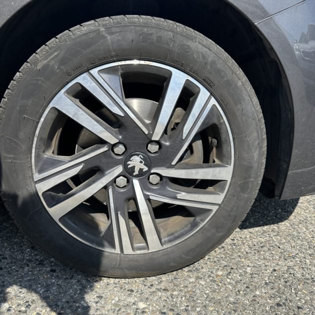 PEUGEOT 208 1.5 BLUE HDI 100 cv ALLURE Garantie 12 mois