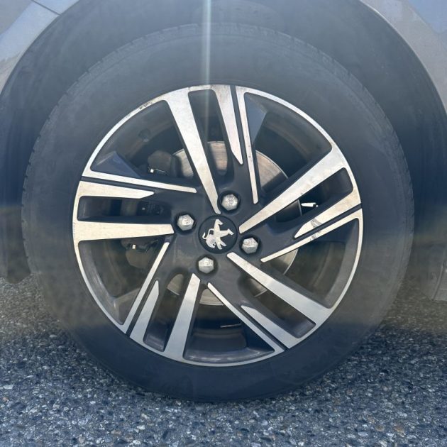 PEUGEOT 208 1.5 BLUE HDI 100 cv ALLURE Garantie 12 mois