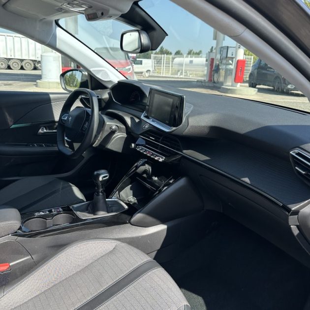 PEUGEOT 208 1.5 BLUE HDI 100 cv ALLURE Garantie 12 mois