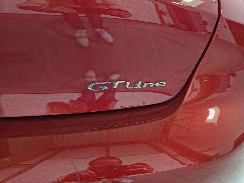 PEUGEOT 208 GT LINE