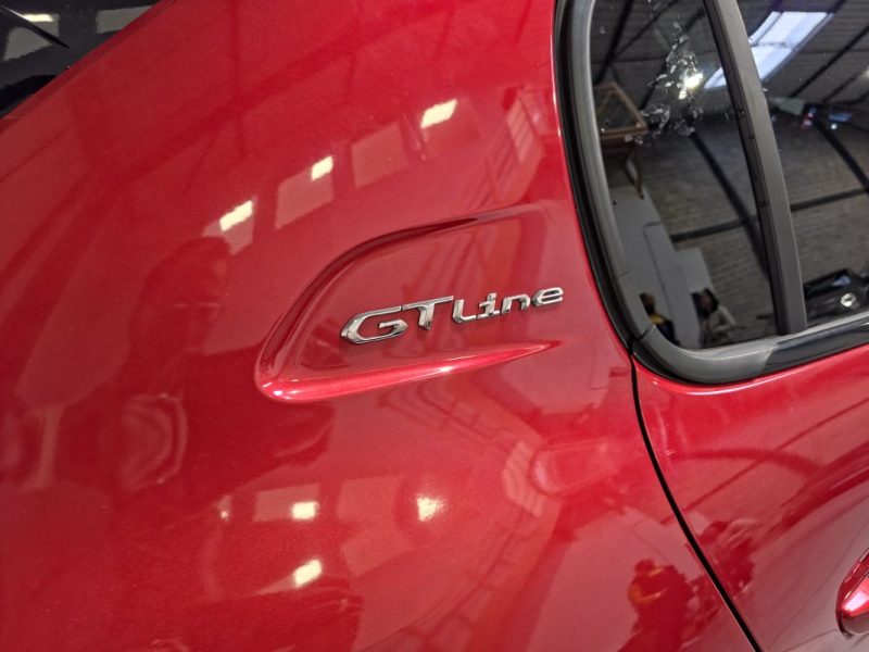 PEUGEOT 208 GT LINE