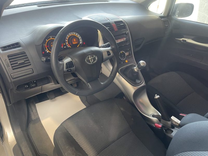 TOYOTA AURIS 90 D-4D Active BVM6