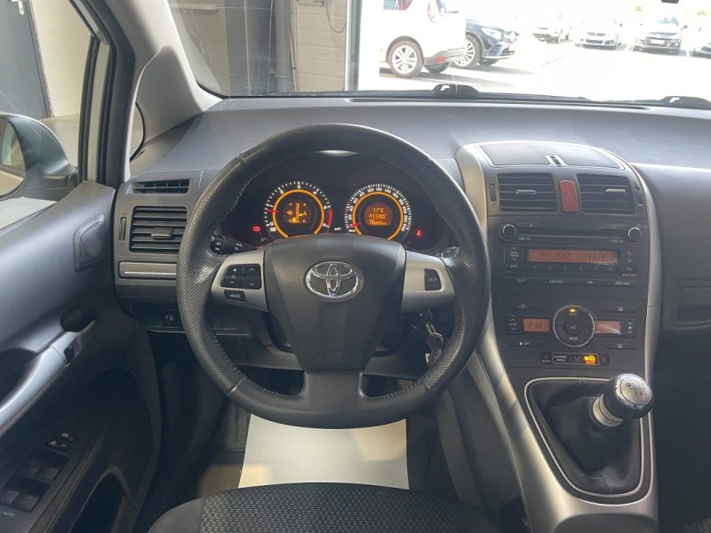 TOYOTA AURIS 90 D-4D Active BVM6