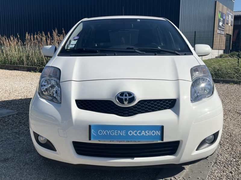TOYOTA YARIS 2011