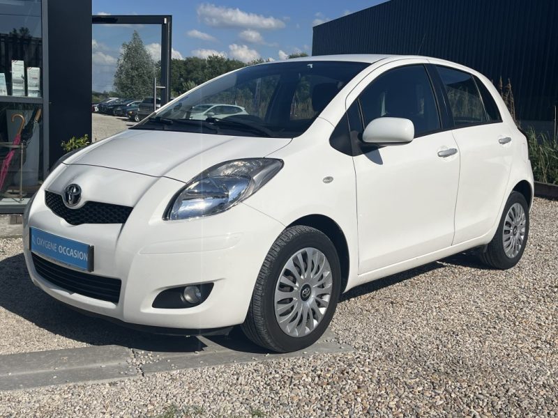 TOYOTA YARIS 2011