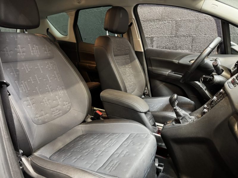   OPEL MERIVA 1.4 Turbo - 120 ch Twinport Start/Stop Cosmo Pack - MOTEUR A CHAINE - 2 EME MAIN