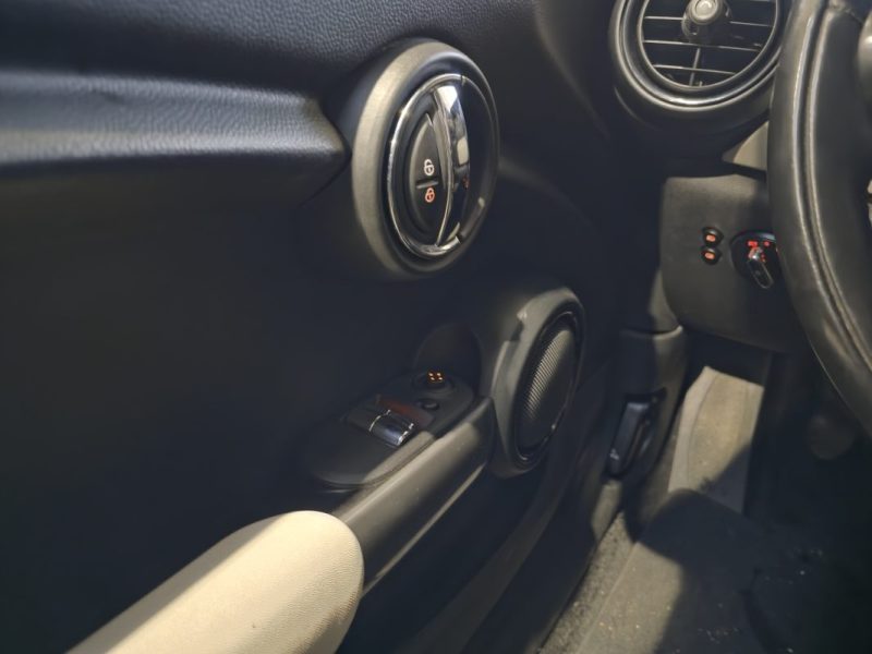 MINI HATCH 3 PORTES F56 Cooper D 116 ch Pack Red Hot Chili
