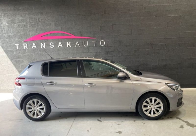 PEUGEOT 308 1.2 PureTech 110ch Style BVM6 / Distribution Neuve