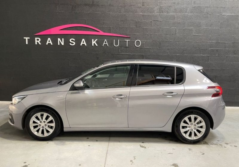 PEUGEOT 308 1.2 PureTech 110ch Style BVM6 / Distribution Neuve