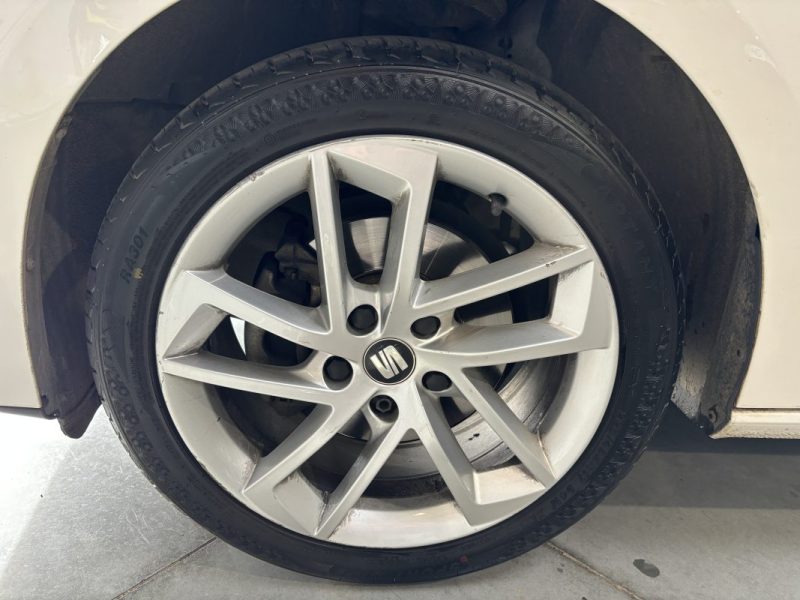 SEAT LEON ST 1.4 TSI 122 - Kit distribution remplacé