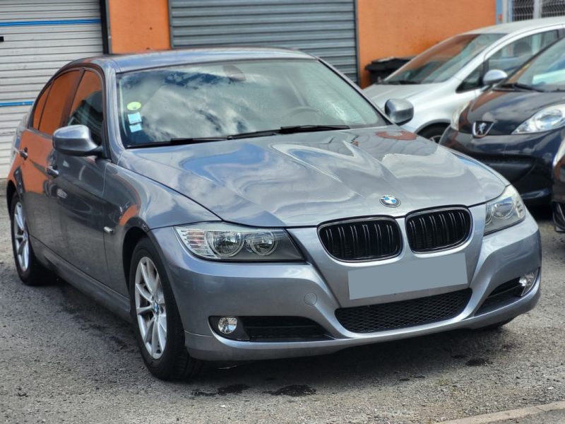 B.M.W. SERIE 3 2010