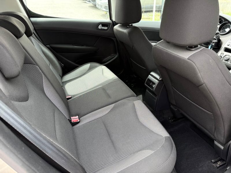 PEUGEOT 308 2010