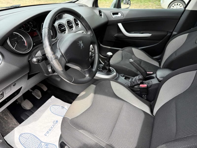 PEUGEOT 308 2010