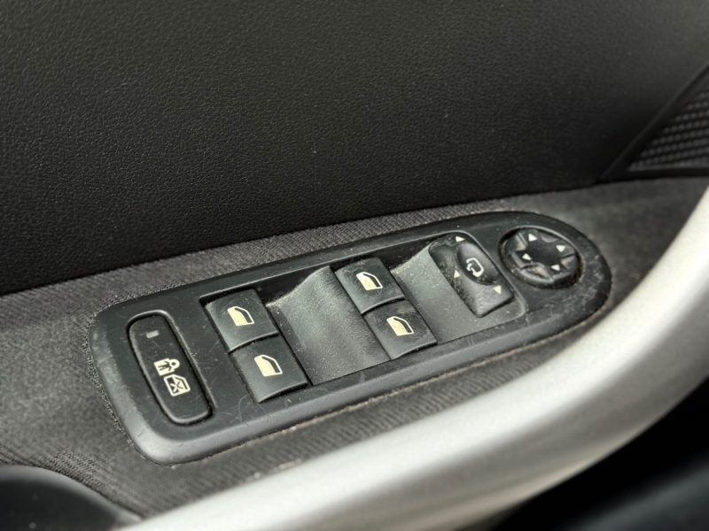 PEUGEOT 308 2010