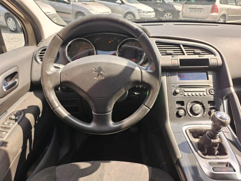 PEUGEOT 3008 1.6L HDi 110cv PREMIUM / Révisée&Garantie