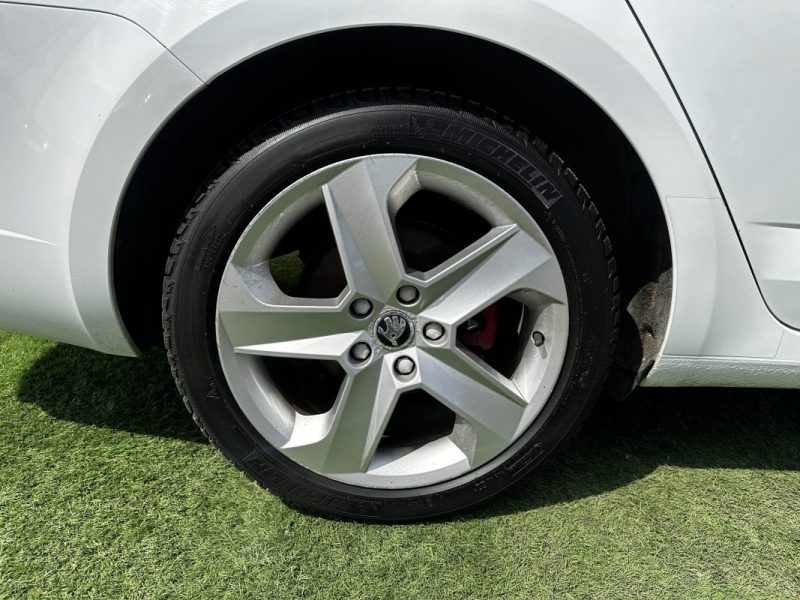 SKODA OCTAVIA III 2.0 TDI 184 RS DSG6