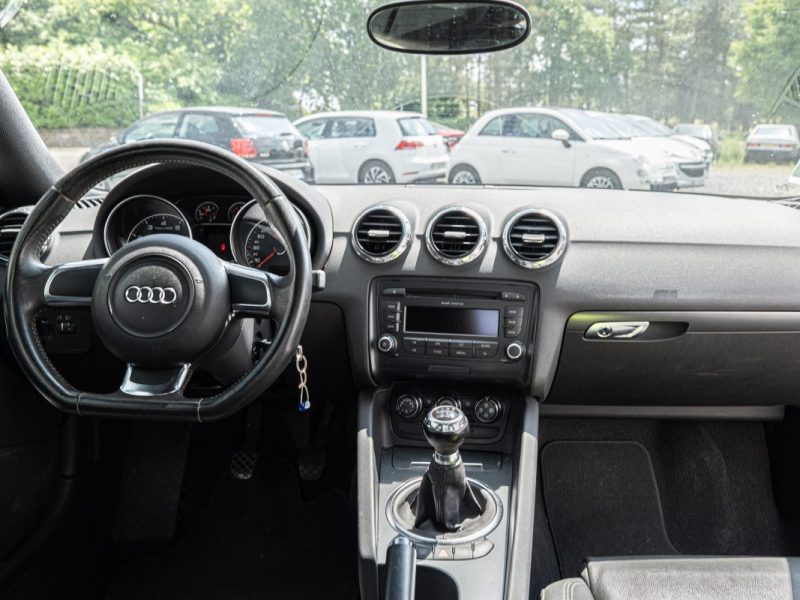 AUDI AUDI TT 2006