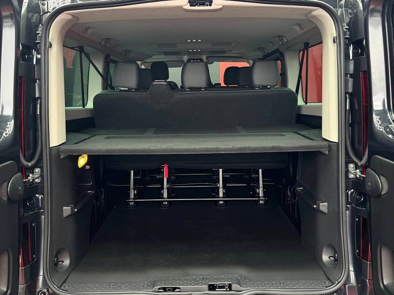 MINIBUS RENAULT TRAFIC 2.0 BLUE DCI - 9 PLACES 