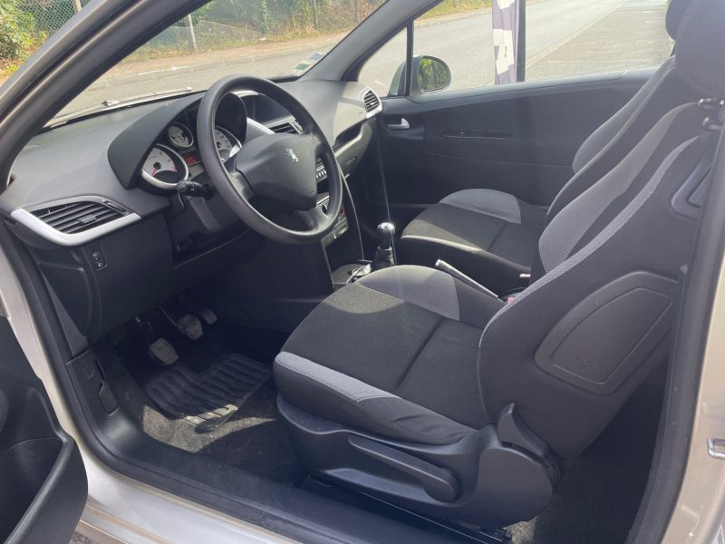 PEUGEOT 207 STYLE 1.4i 95CV