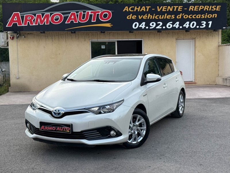 TOYOTA AURIS 2016