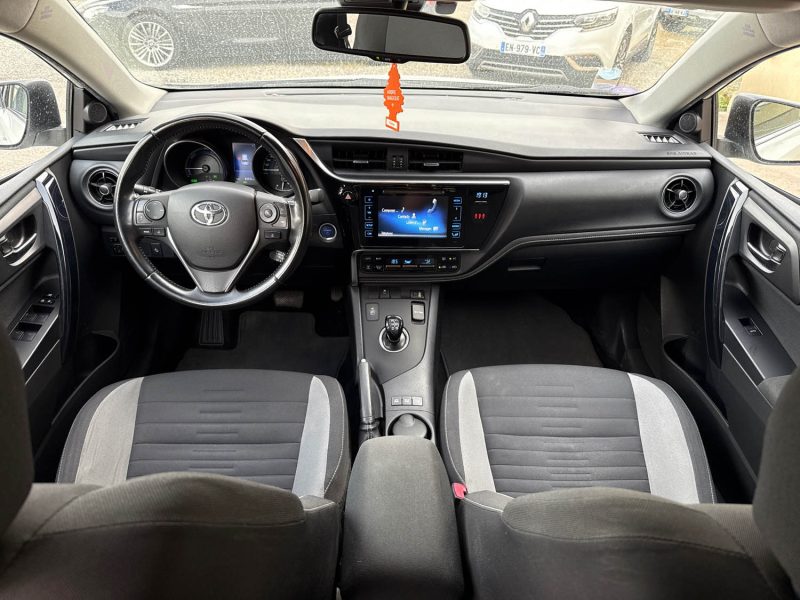 TOYOTA AURIS 2016