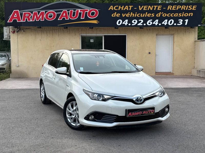 TOYOTA AURIS 2016
