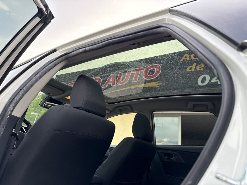 TOYOTA AURIS 2016