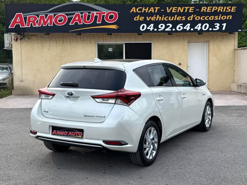 TOYOTA AURIS 2016