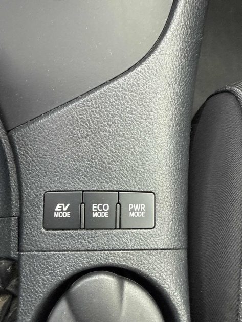 TOYOTA AURIS 2016