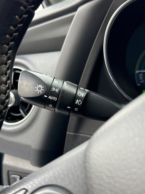 TOYOTA AURIS 2016
