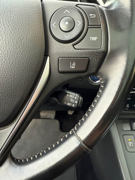 TOYOTA AURIS 2016