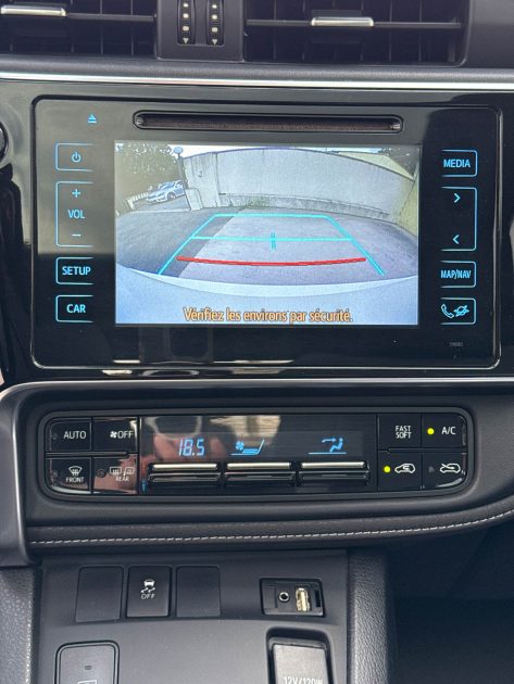 TOYOTA AURIS 2016