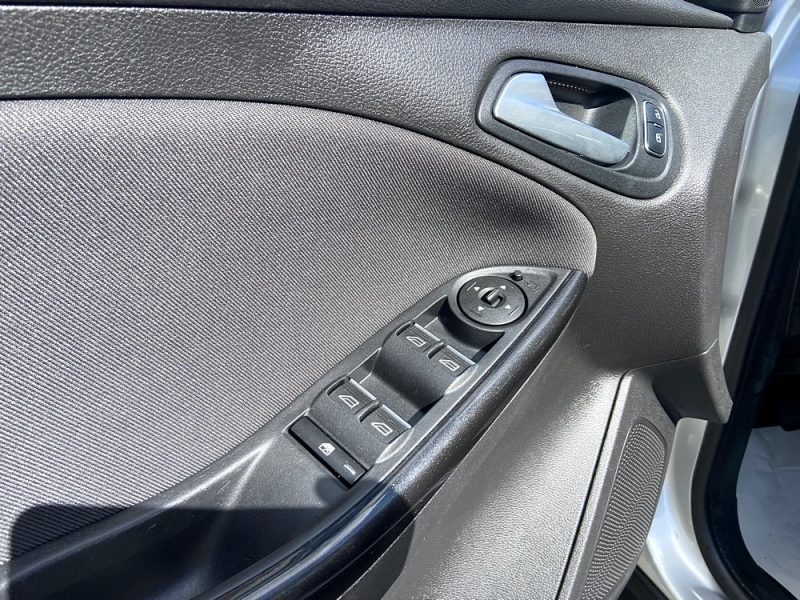 FORD FOCUS 1.0i 125CV TITANIUM 