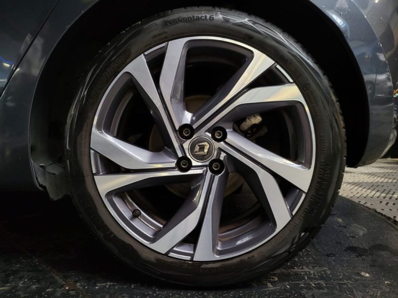 RENAULT CLIO 1.3 TCE 130cv RS LINE / ECLAIRAGE D'AMBIANCE / APPLE CARPLAY / SUIVI RENAULT