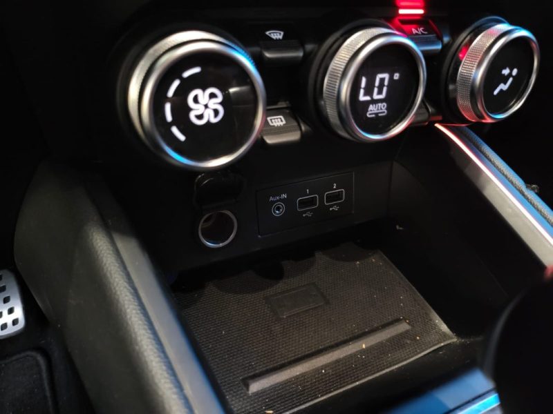 RENAULT CLIO 1.3 TCE 130cv RS LINE / ECLAIRAGE D'AMBIANCE / APPLE CARPLAY / SUIVI RENAULT