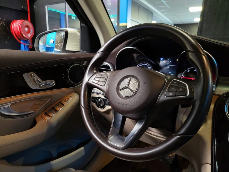 MERCEDES CLASSE GLC 250D 4-MATIC 204CH FASCINATION / SUIVI MERCEDES / TOIT PANO / TETE-HAUTE / SIEGE