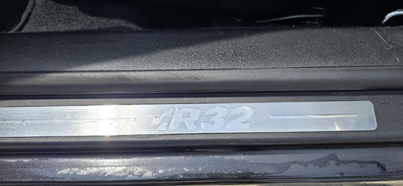 VOLKSWAGEN GOLF IV R32 241CV 2003