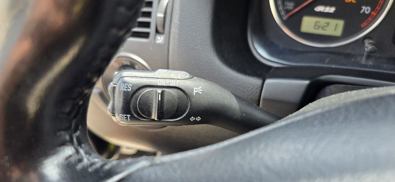 VOLKSWAGEN GOLF IV R32 241CV 2003