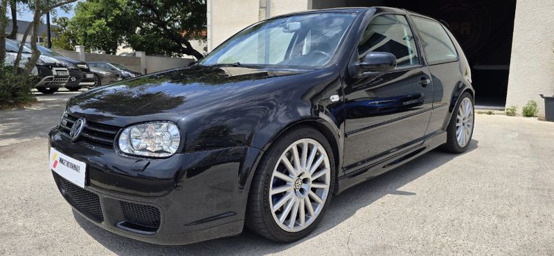 VOLKSWAGEN GOLF IV R32 241CV 2003