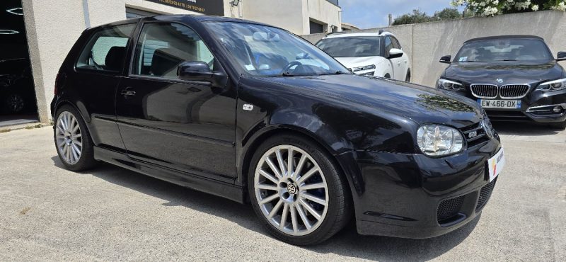 VOLKSWAGEN GOLF IV R32 241CV 2003