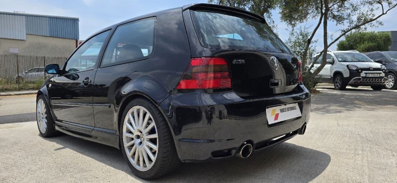 VOLKSWAGEN GOLF IV R32 241CV 2003