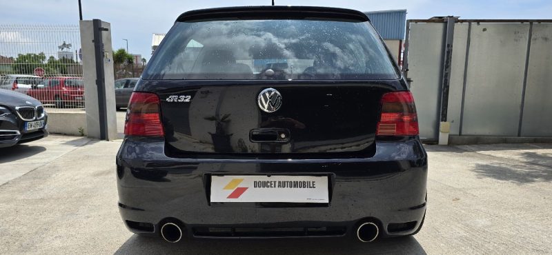 VOLKSWAGEN GOLF IV R32 241CV 2003
