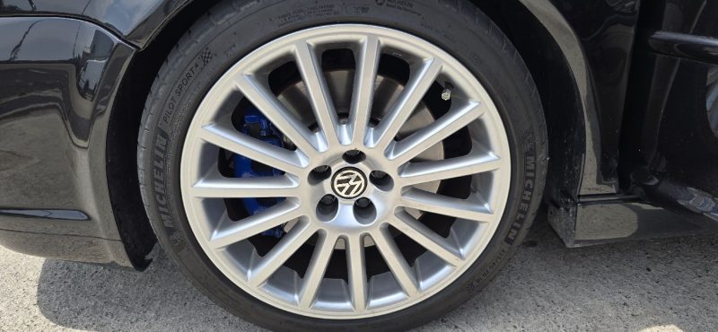 VOLKSWAGEN GOLF IV R32 241CV 2003