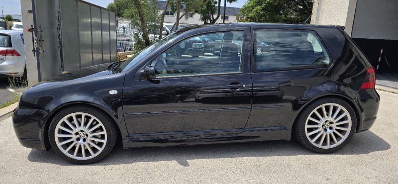 VOLKSWAGEN GOLF IV R32 241CV 2003